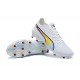 Puma King Ultimate Icon MG Low-Top White Multi For Men Soccer Cleats 